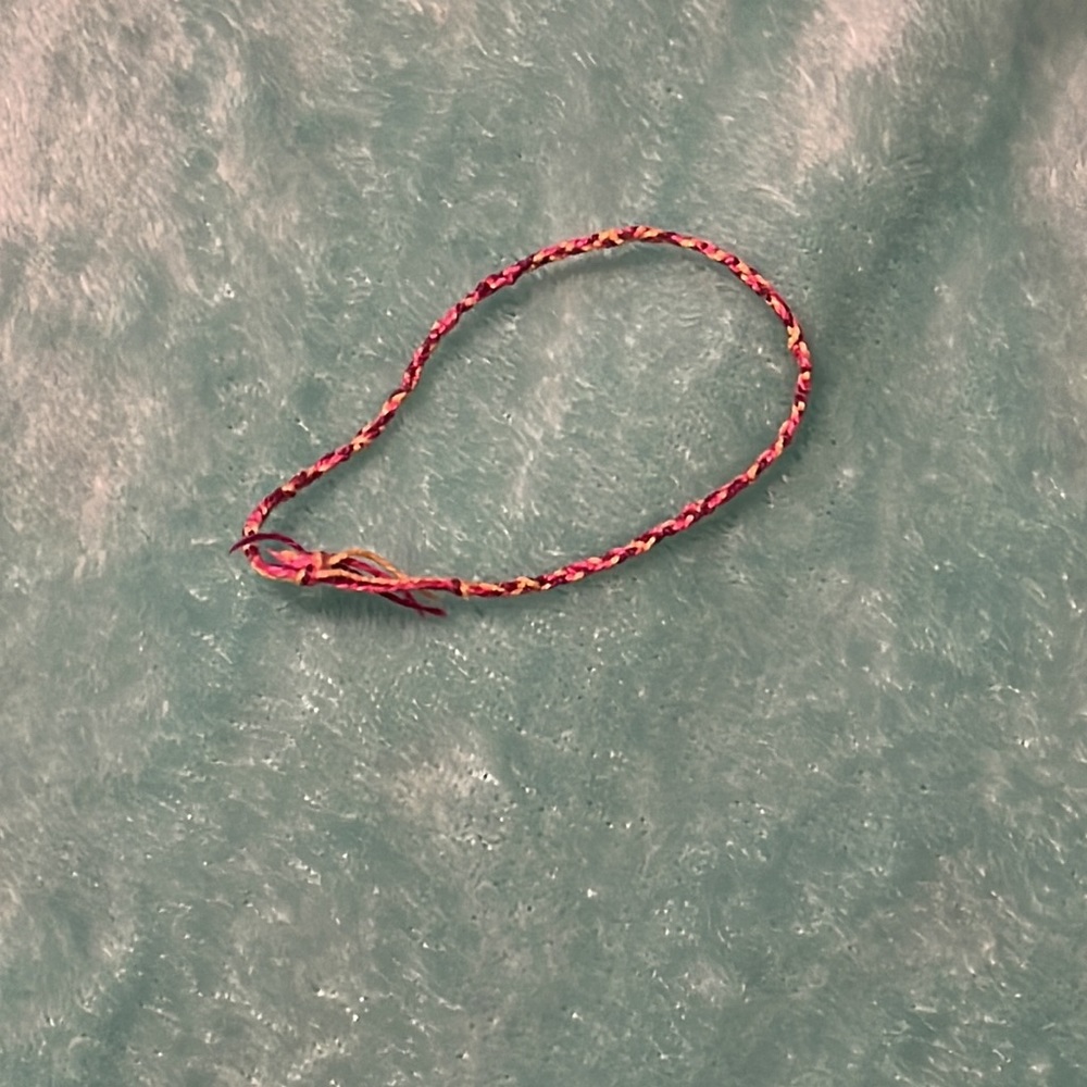 Assorted braided bracelets - Picture 5 of 12